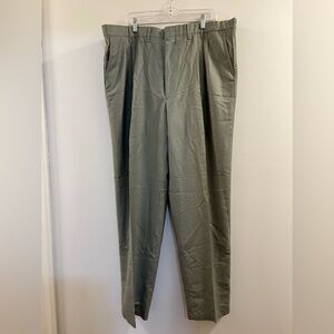 17. MENSWEAR ALEXANDER LLOYD 44”W 34”L dress pants